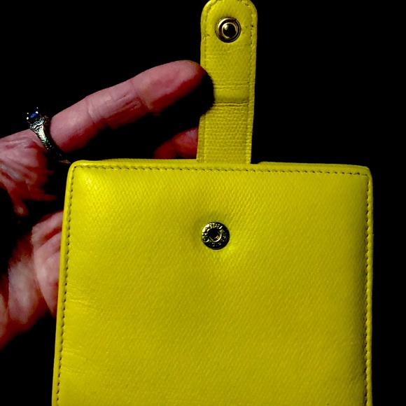 RARE!! Authentic Coco Chanel Bi-fold Leather wallet Deep yellow w Gold Logo - Picture 9 of 13